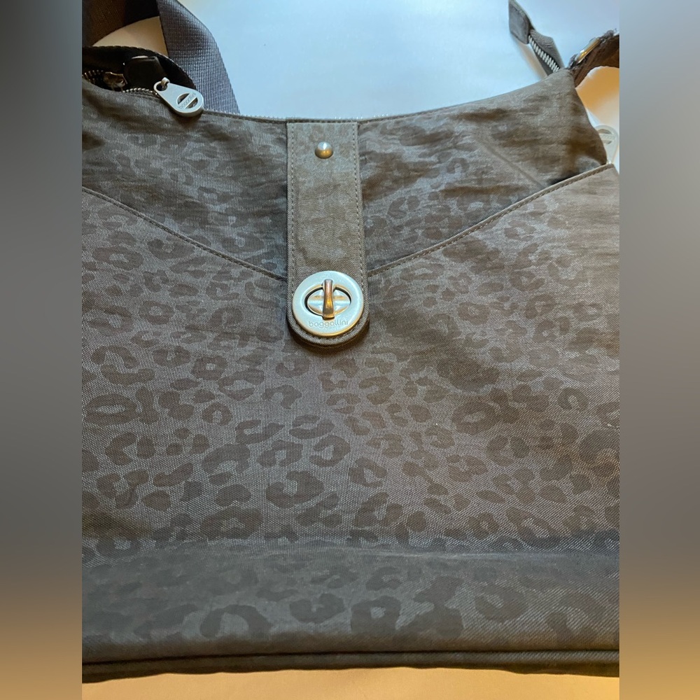 Animal Print Large Baggallini Crossbody Purse